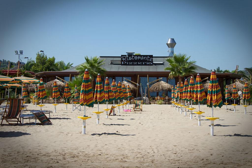 Oasi Beach Hotel Vieste Exterior photo